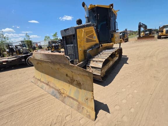 Image of John Deere 700L Primary image