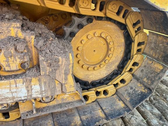 Image of John Deere 700L LGP equipment image 4