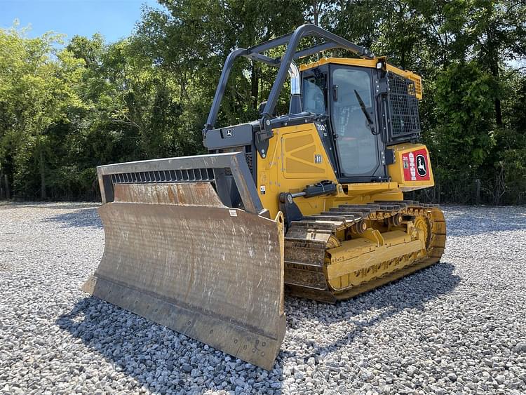 2021 John Deere 700L XLT Equipment Image0