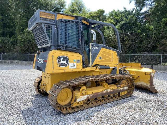 Image of John Deere 700L LGP equipment image 2