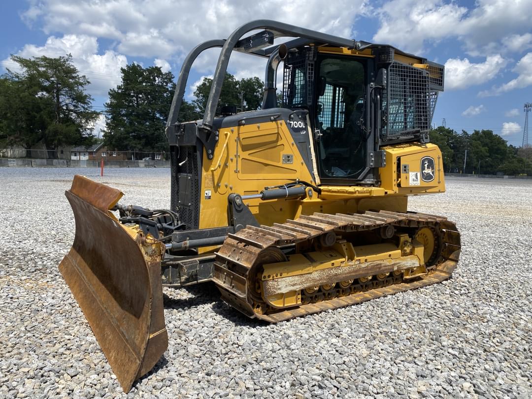 Image of John Deere 700L LGP Primary image