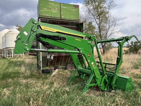 2021 John Deere 700M Equipment Image0