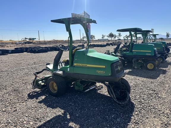 Image of John Deere 7200A equipment image 3