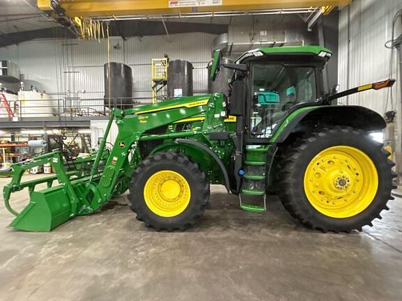 Image of John Deere 7R 210 equipment image 1