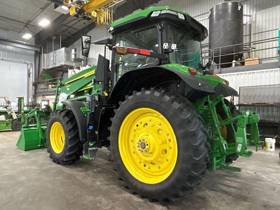 Image of John Deere 7R 210 equipment image 2