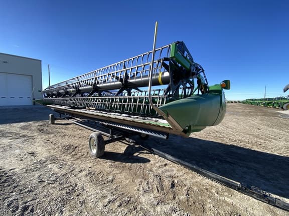 Image of John Deere 735D equipment image 2