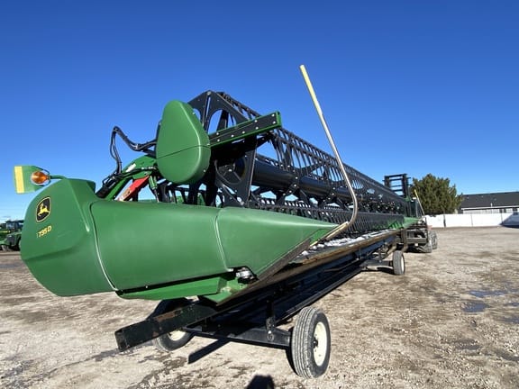 2021 John Deere 735D Equipment Image0