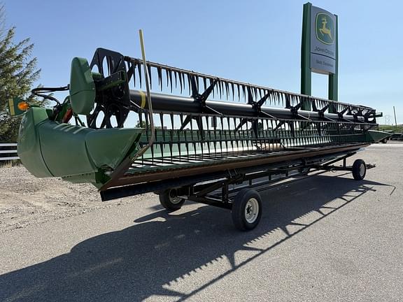 Image of John Deere 735D equipment image 4