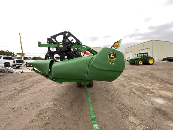 Image of John Deere 735D equipment image 3