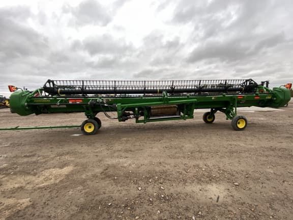 Image of John Deere 735D equipment image 4