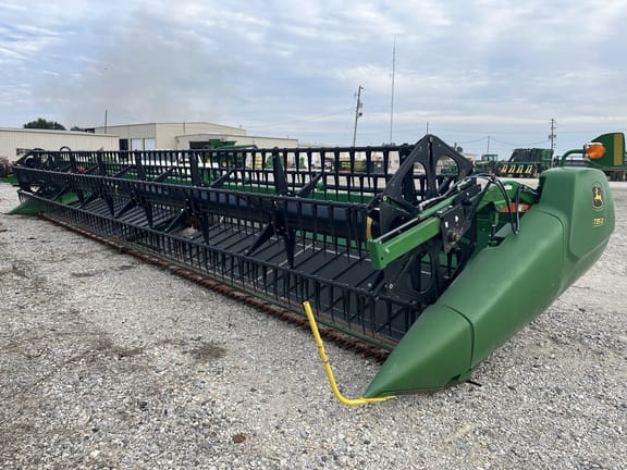 Main image John Deere 735D