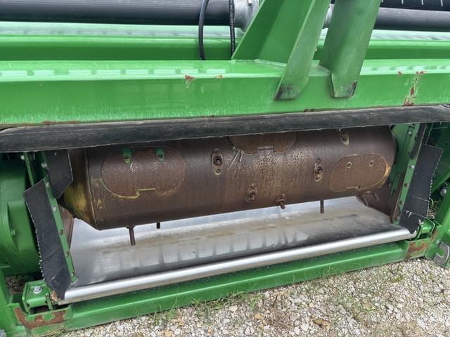 Image of John Deere 735D equipment image 4