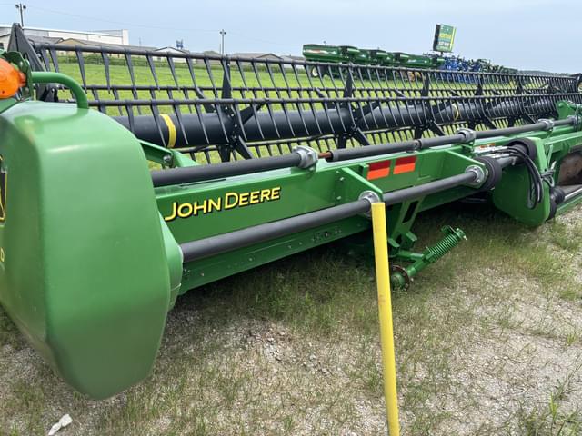 Image of John Deere 735D equipment image 3