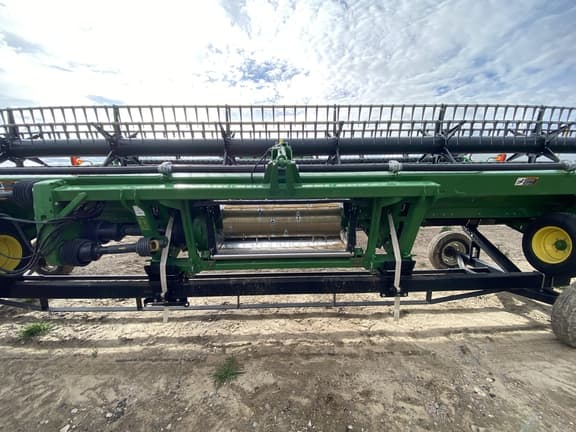 Image of John Deere 735D equipment image 1