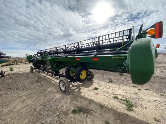 Image of John Deere 735D equipment image 3