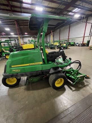 Image of John Deere 7400A equipment image 2