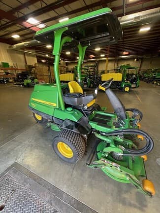 Image of John Deere 7400A equipment image 4