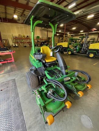 Image of John Deere 7400A equipment image 4