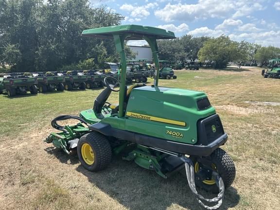 Image of John Deere 7400A equipment image 2