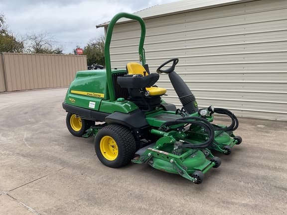 Image of John Deere 7400A equipment image 3