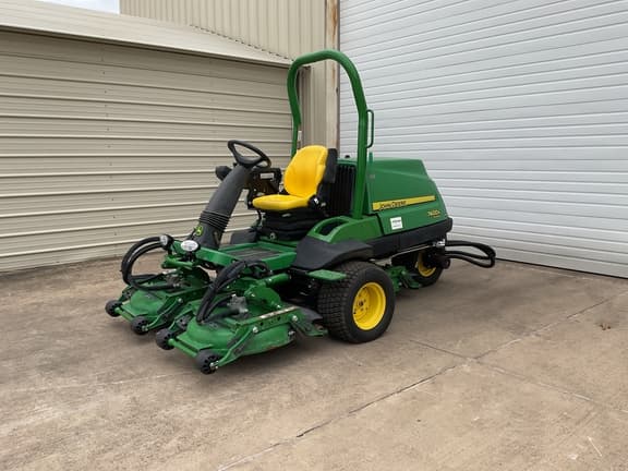 Image of John Deere 7400A equipment image 1