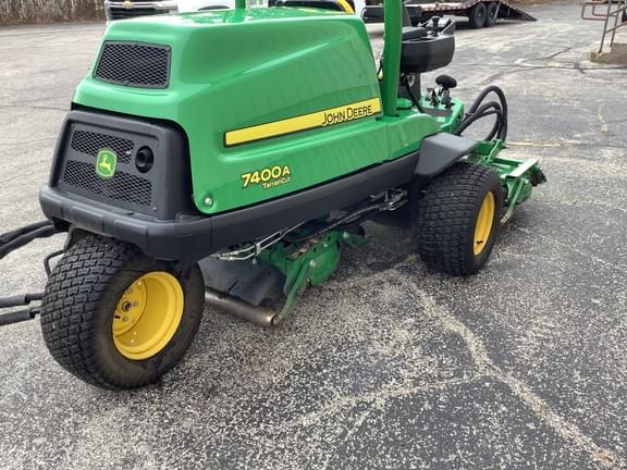 Image of John Deere 7400A equipment image 3
