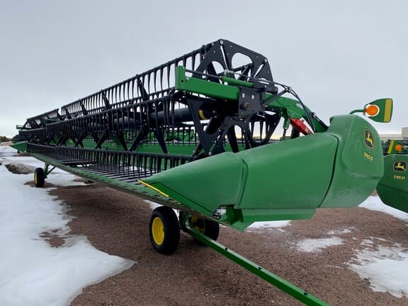 Main image John Deere 740D