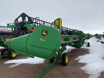 Main image John Deere 740D