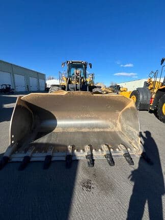 Image of John Deere 744L equipment image 4
