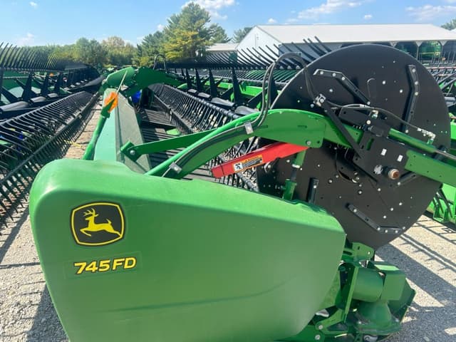 Image of John Deere 745FD equipment image 3