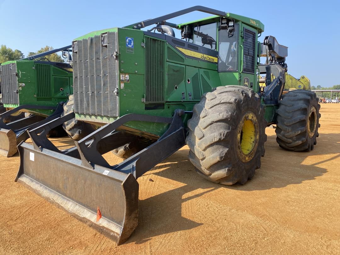 Image of John Deere 748L-II Primary image