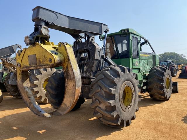 Image of John Deere 748L-II equipment image 2
