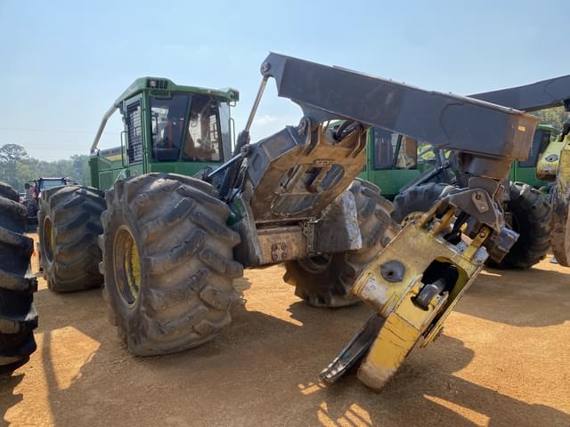 Image of John Deere 748L-II equipment image 1