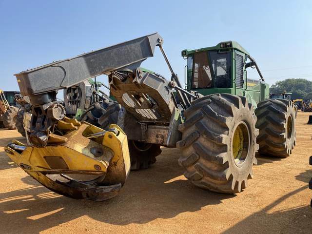 Image of John Deere 748L-II equipment image 2