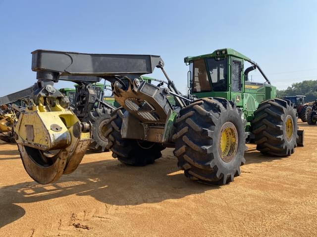 Image of John Deere 748L-II equipment image 2