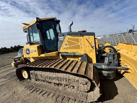 Image of John Deere 750L LGP equipment image 2