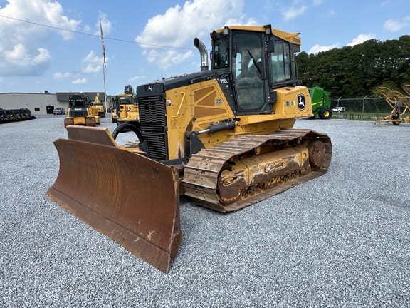 2021 John Deere 750L Equipment Image0