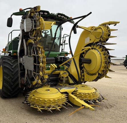 2021 John Deere 770 Equipment Image0