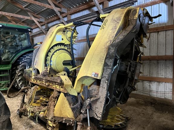 Image of John Deere 770 Primary image