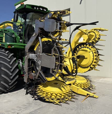 Image of John Deere 770 Primary image