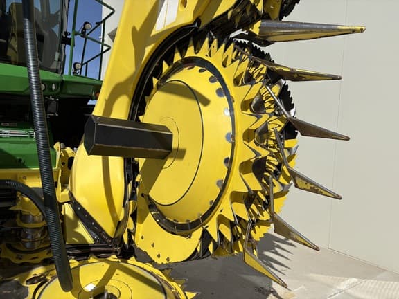 Image of John Deere 770 equipment image 4