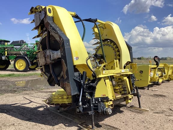 Image of John Deere 770 equipment image 2