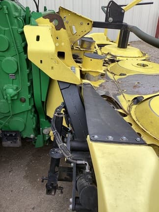 Image of John Deere 770 equipment image 1