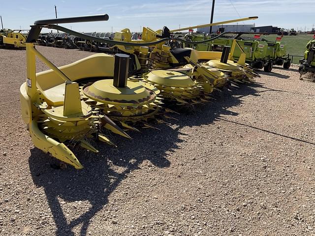 Image of John Deere 770 equipment image 1