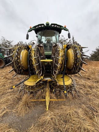 2021 John Deere 772 Equipment Image0