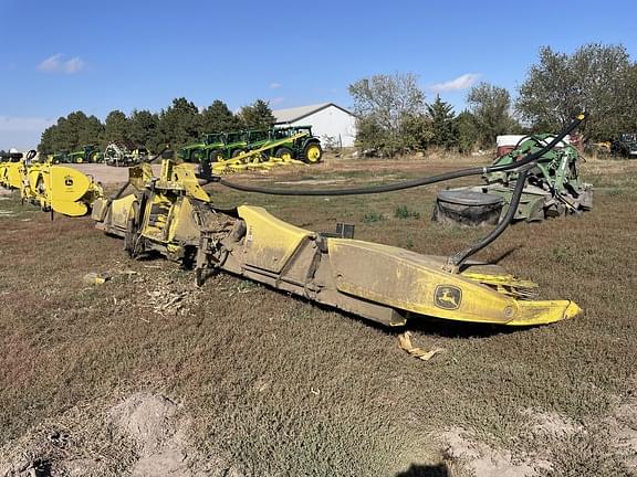 Image of John Deere 772 equipment image 4