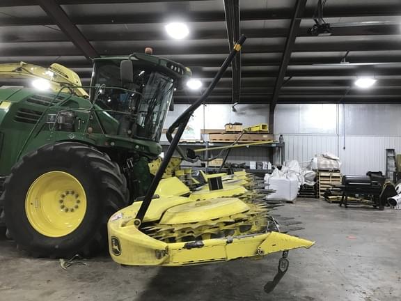 Image of John Deere 772 equipment image 2