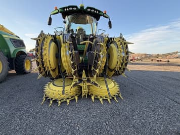 Main image John Deere 772