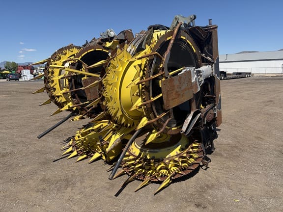 2021 John Deere 772 Equipment Image0