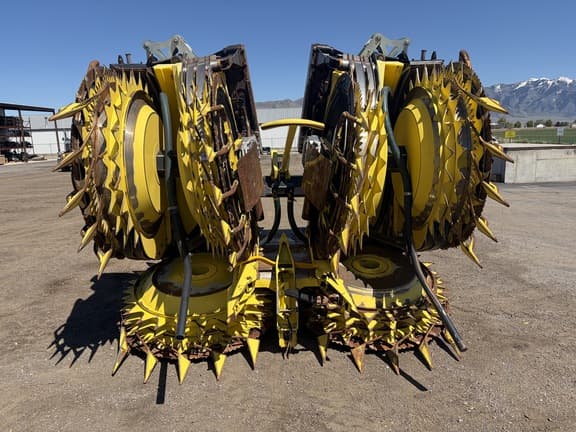 Image of John Deere 772 equipment image 1